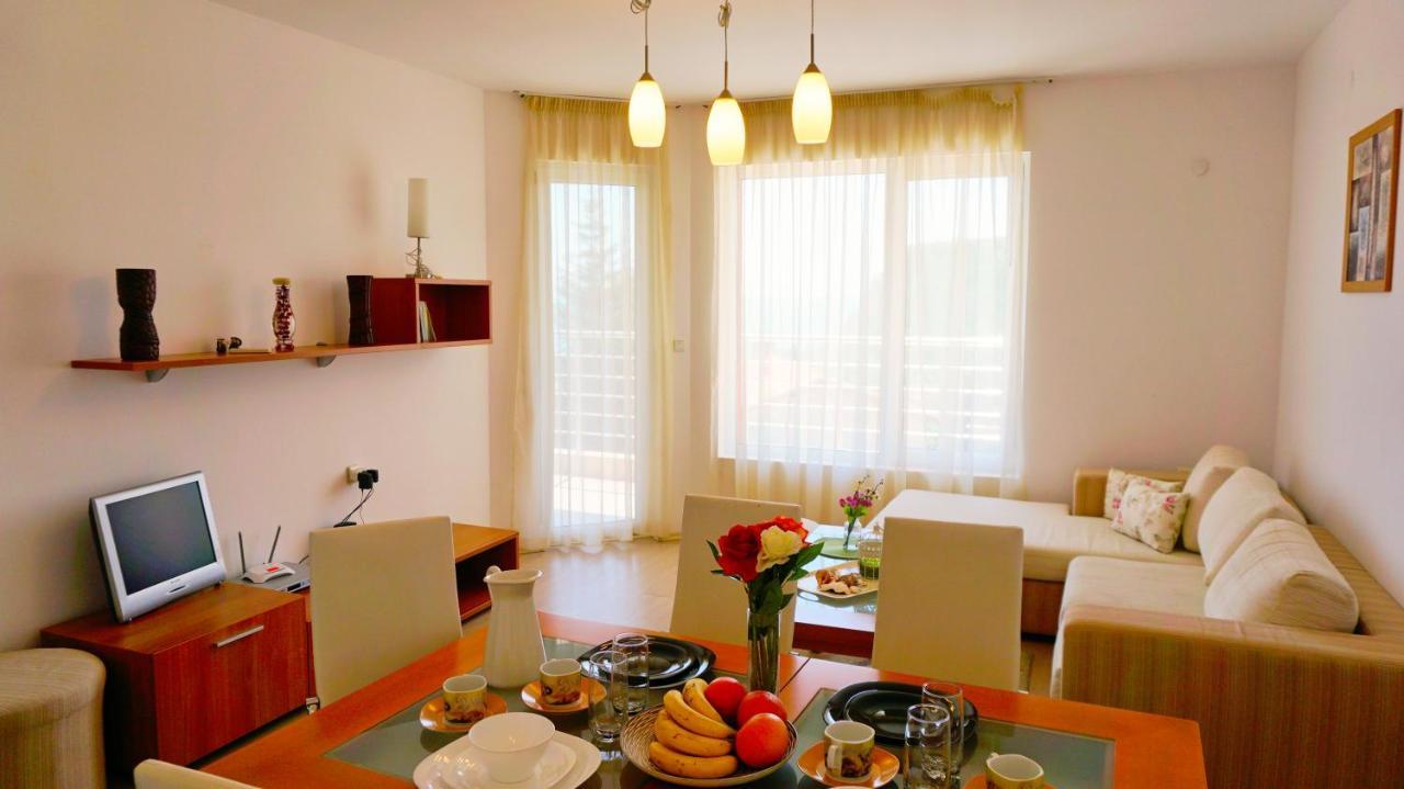 Apartment Marina Residence - Апартамент Марина Резидънс カヴァルナ エクステリア 写真