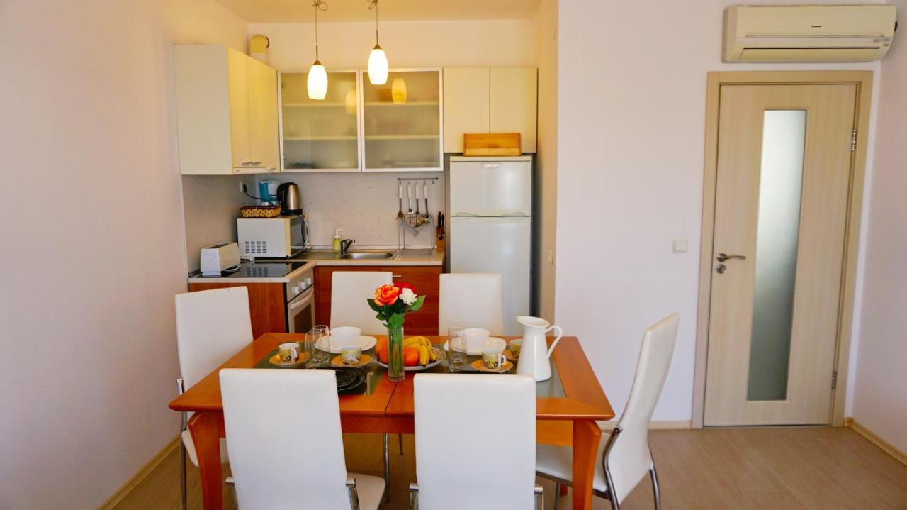Apartment Marina Residence - Апартамент Марина Резидънс カヴァルナ エクステリア 写真