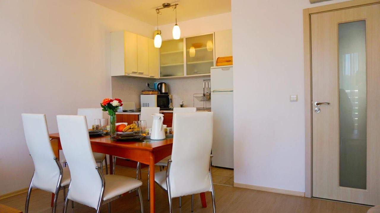 Apartment Marina Residence - Апартамент Марина Резидънс カヴァルナ エクステリア 写真
